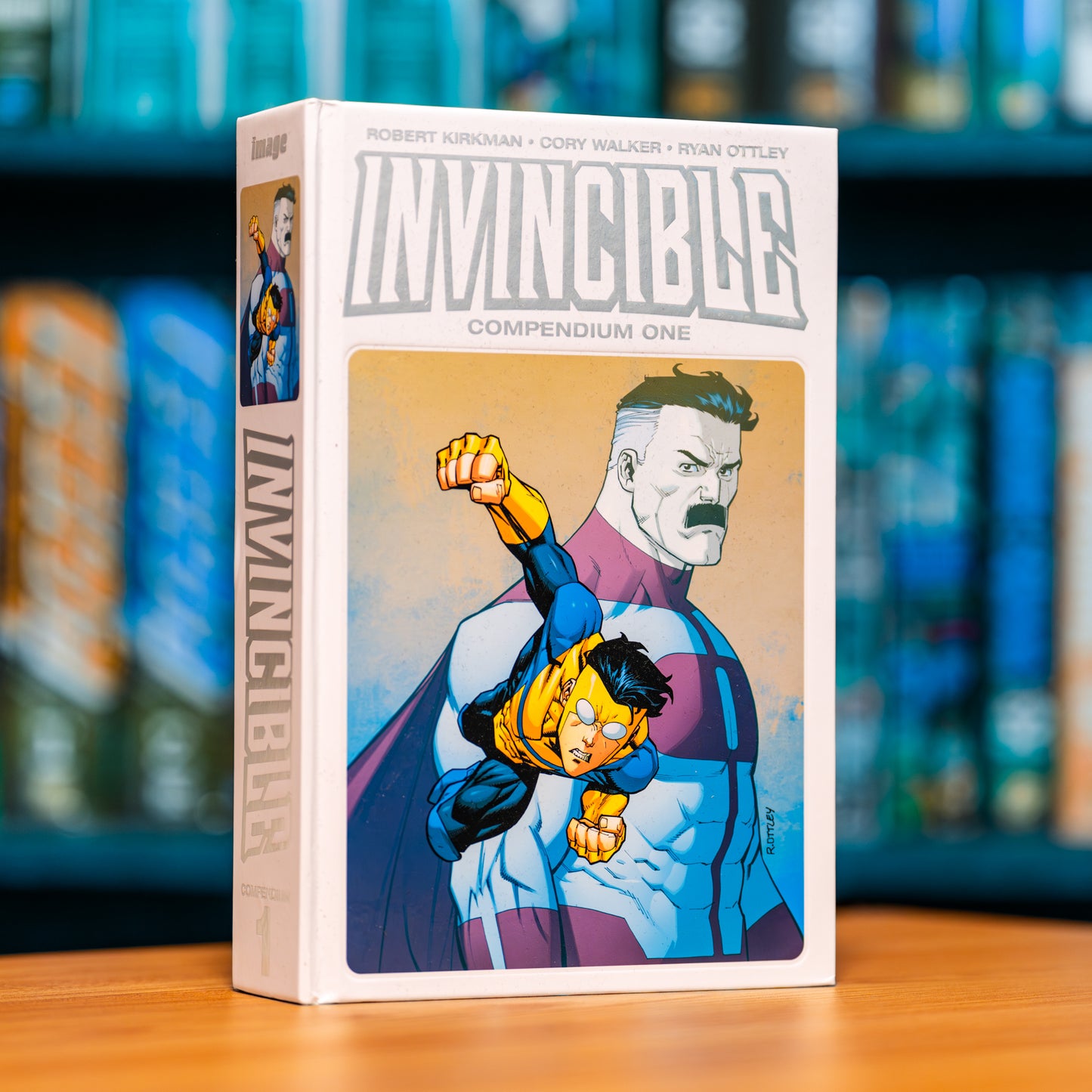 INVINCIBLE COMPENDIUM HC VOL 01